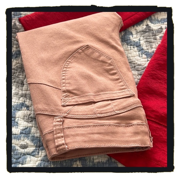 ๐Super Cute Midrise Papaya Denim Jeans โ Perfect Fit, Playful Style!๐ฅJunior - Picture 3 of 13